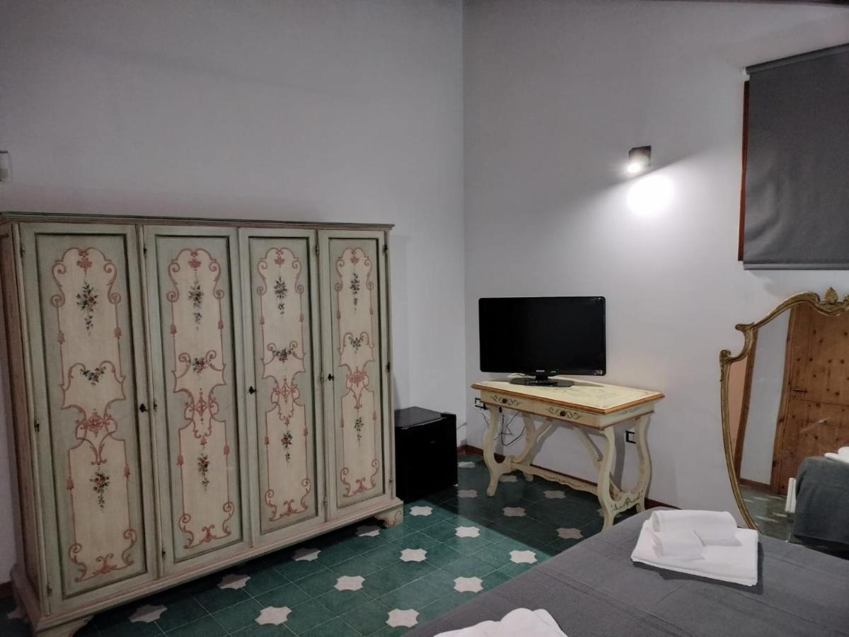 Villa Letizia Rooms & Apartments Noto Exterior photo